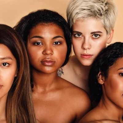 portrait-friends-against-colored-background_1048944-29754042